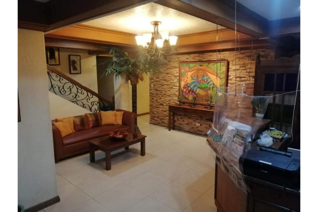 Reddoorz At Casa Marabella Villamonte Bacolod City מראה חיצוני תמונה