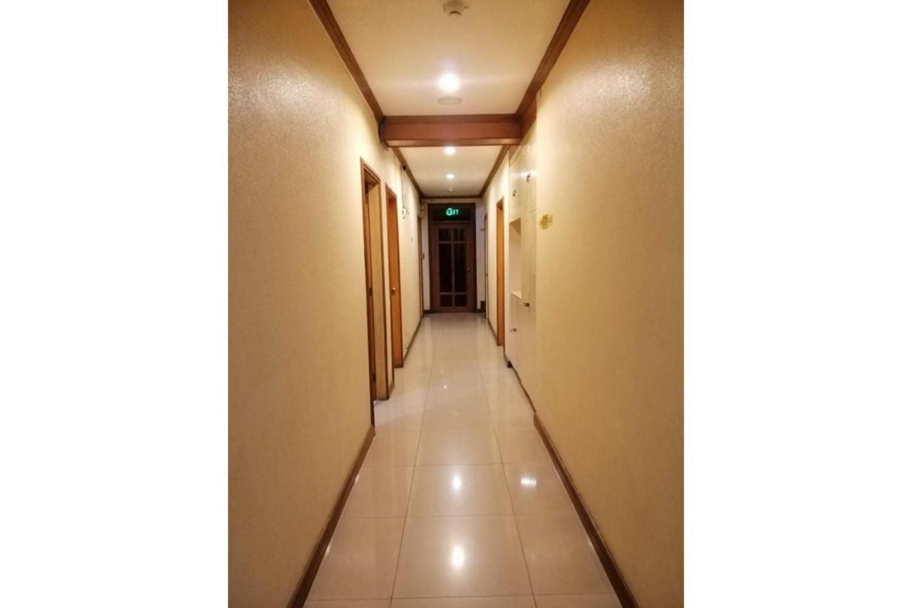 Reddoorz At Casa Marabella Villamonte Bacolod City מראה חיצוני תמונה