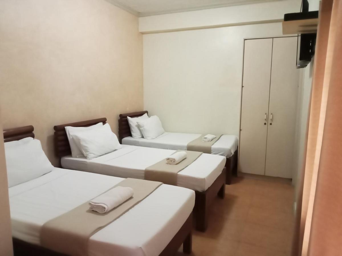Reddoorz At Casa Marabella Villamonte Bacolod City מראה חיצוני תמונה