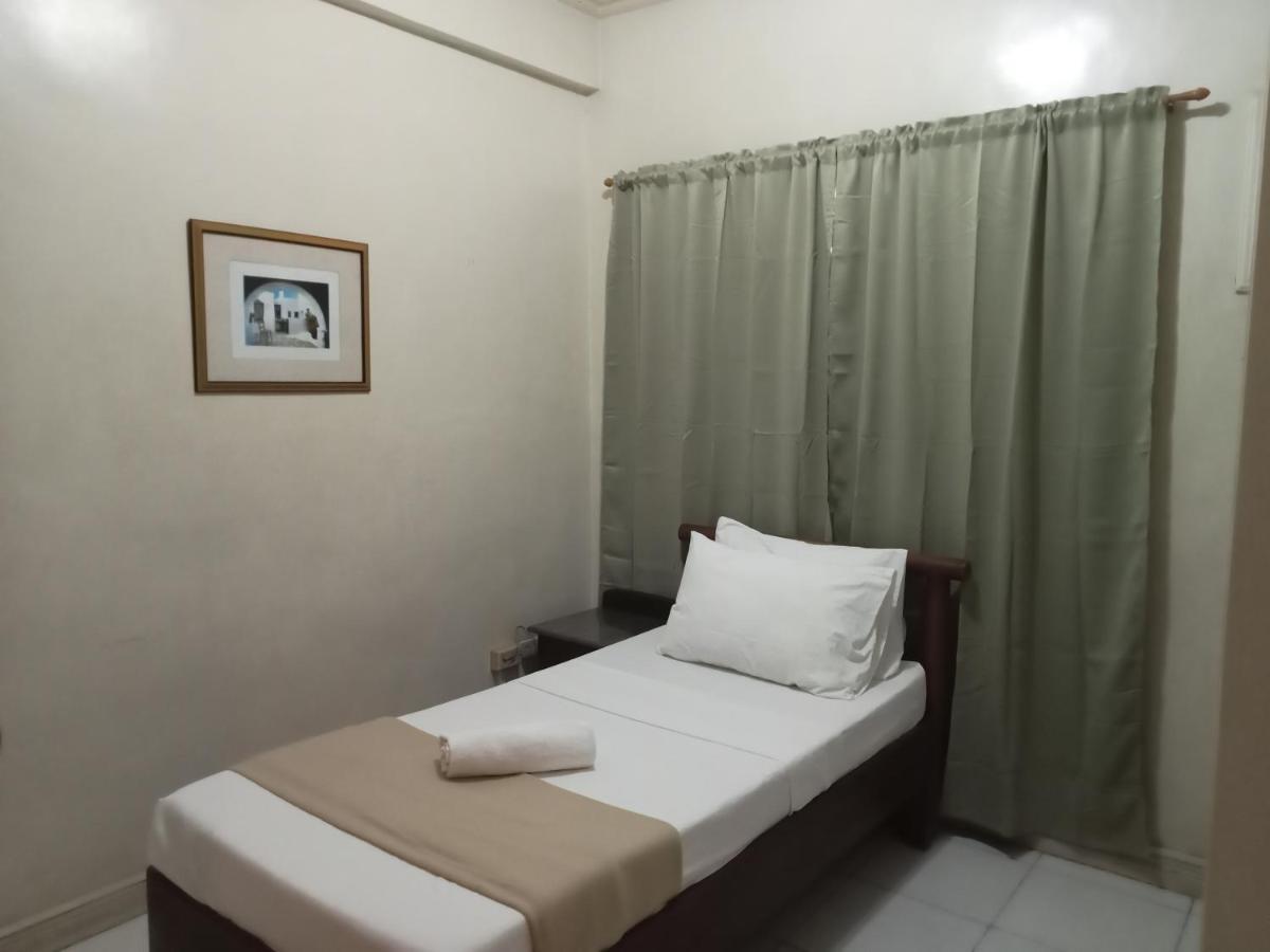 Reddoorz At Casa Marabella Villamonte Bacolod City מראה חיצוני תמונה