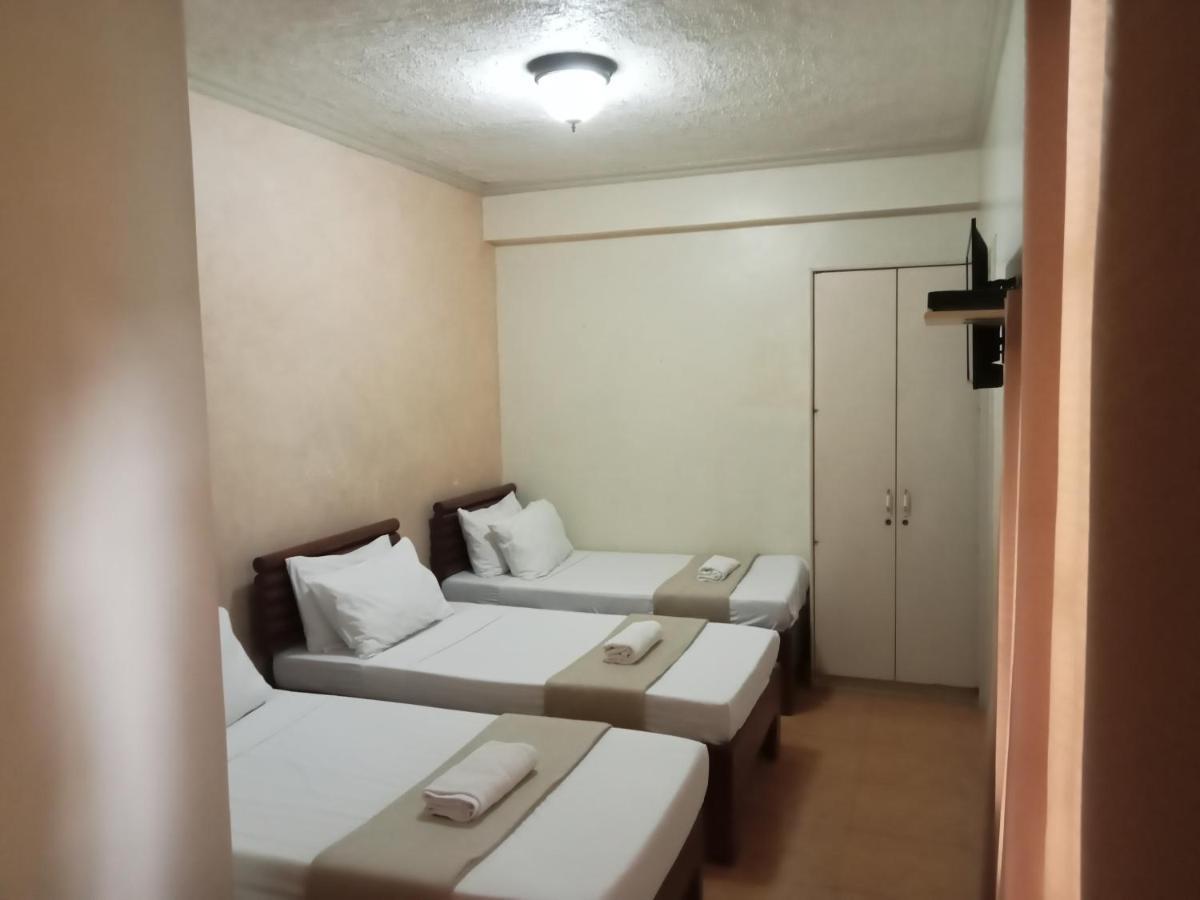 Reddoorz At Casa Marabella Villamonte Bacolod City מראה חיצוני תמונה