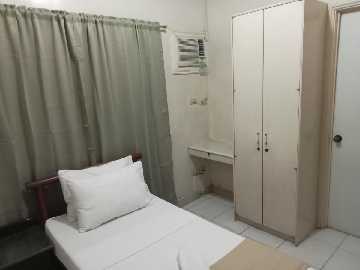 Reddoorz At Casa Marabella Villamonte Bacolod City מראה חיצוני תמונה