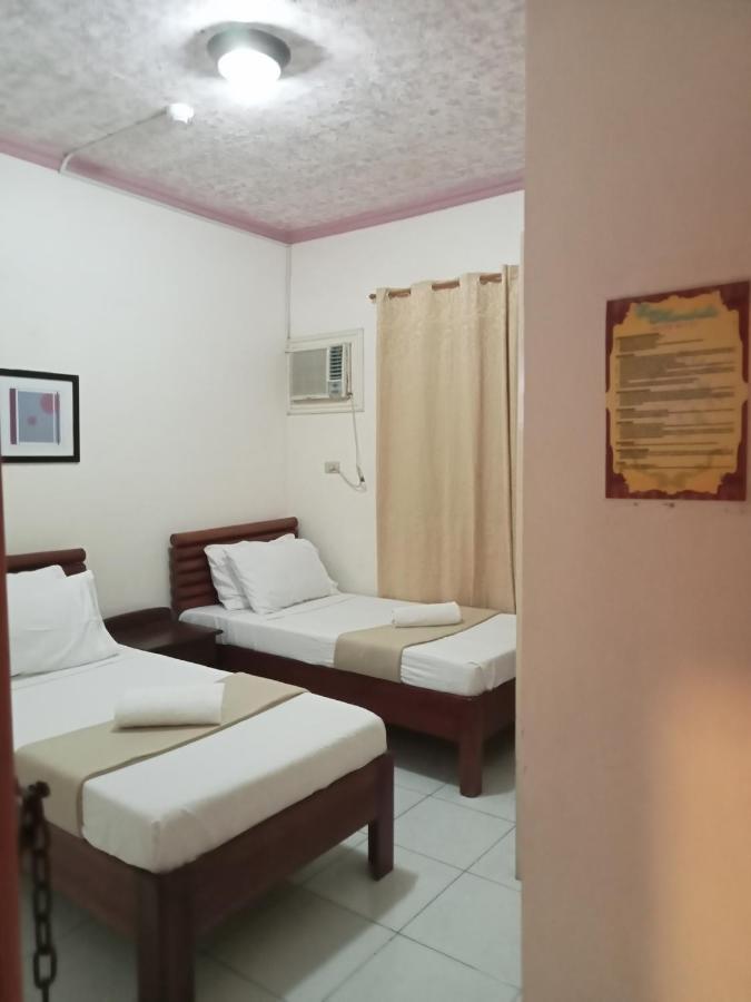 Reddoorz At Casa Marabella Villamonte Bacolod City מראה חיצוני תמונה