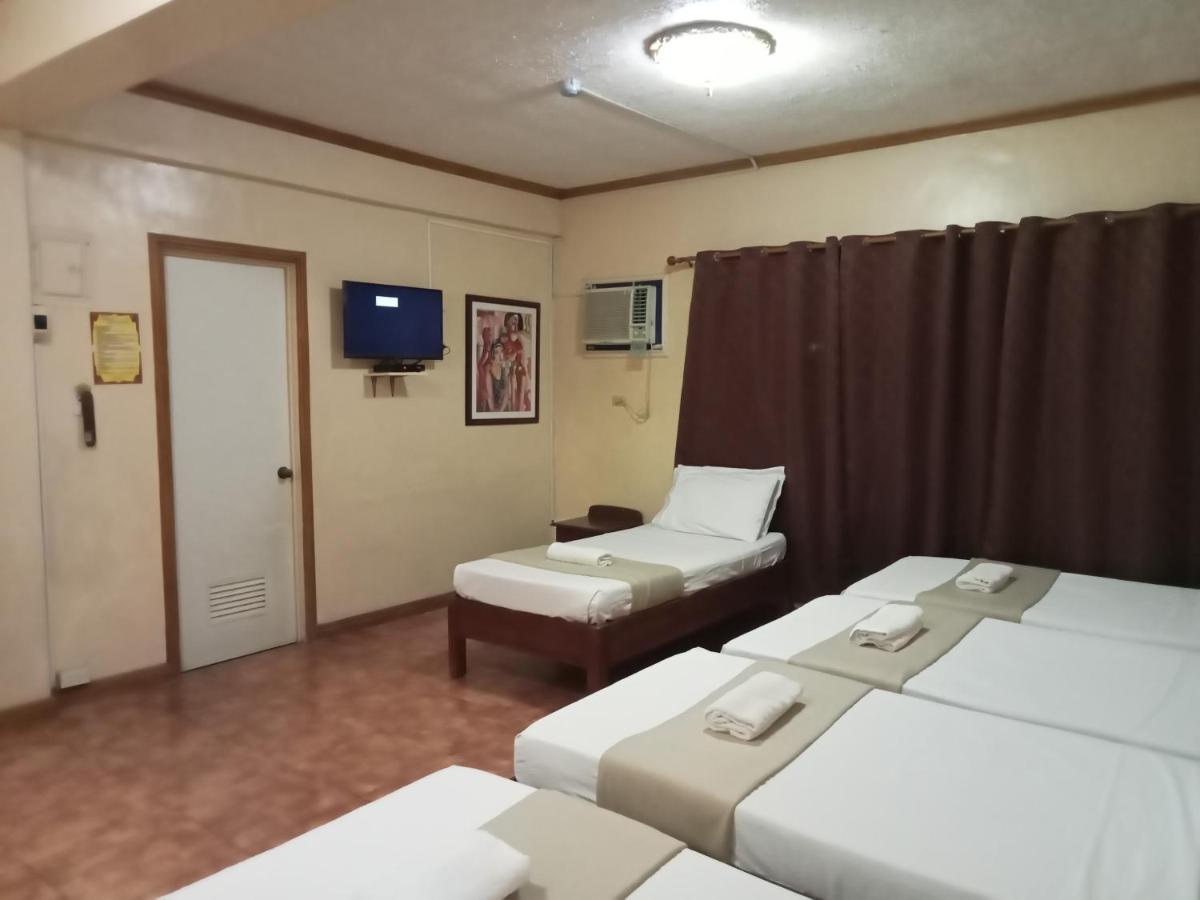 Reddoorz At Casa Marabella Villamonte Bacolod City מראה חיצוני תמונה