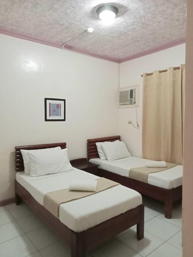 Reddoorz At Casa Marabella Villamonte Bacolod City מראה חיצוני תמונה